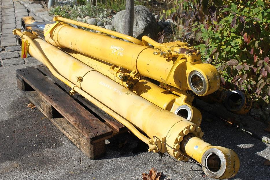 Komatsu PC 240 - Гидравлический цилиндр для Строительной техники: фото 4 Komatsu PC 240 - Гидравлический цилиндр для Строительной техники: фото 4