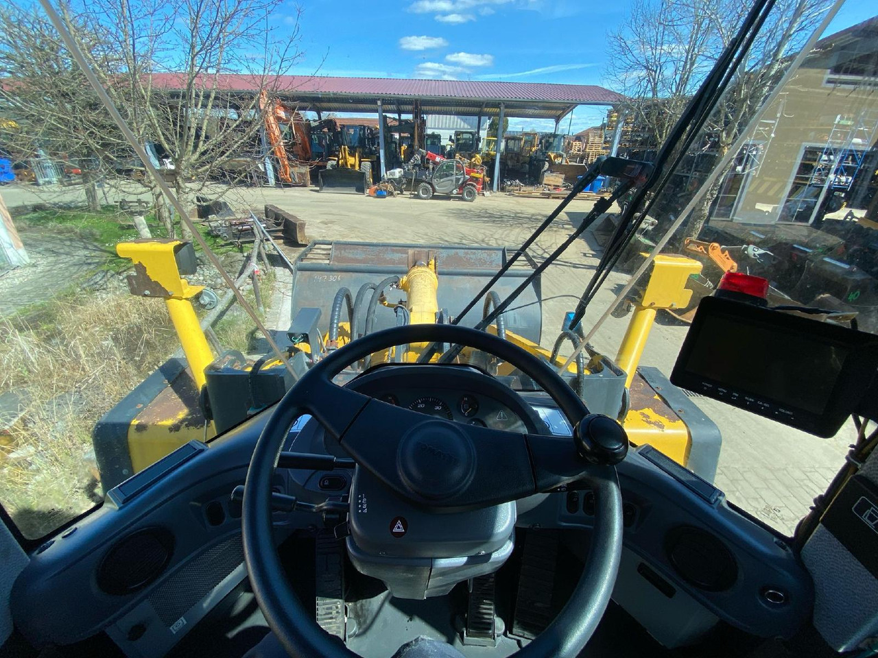 Колёсный погрузчик Komatsu WA 380: фото 15