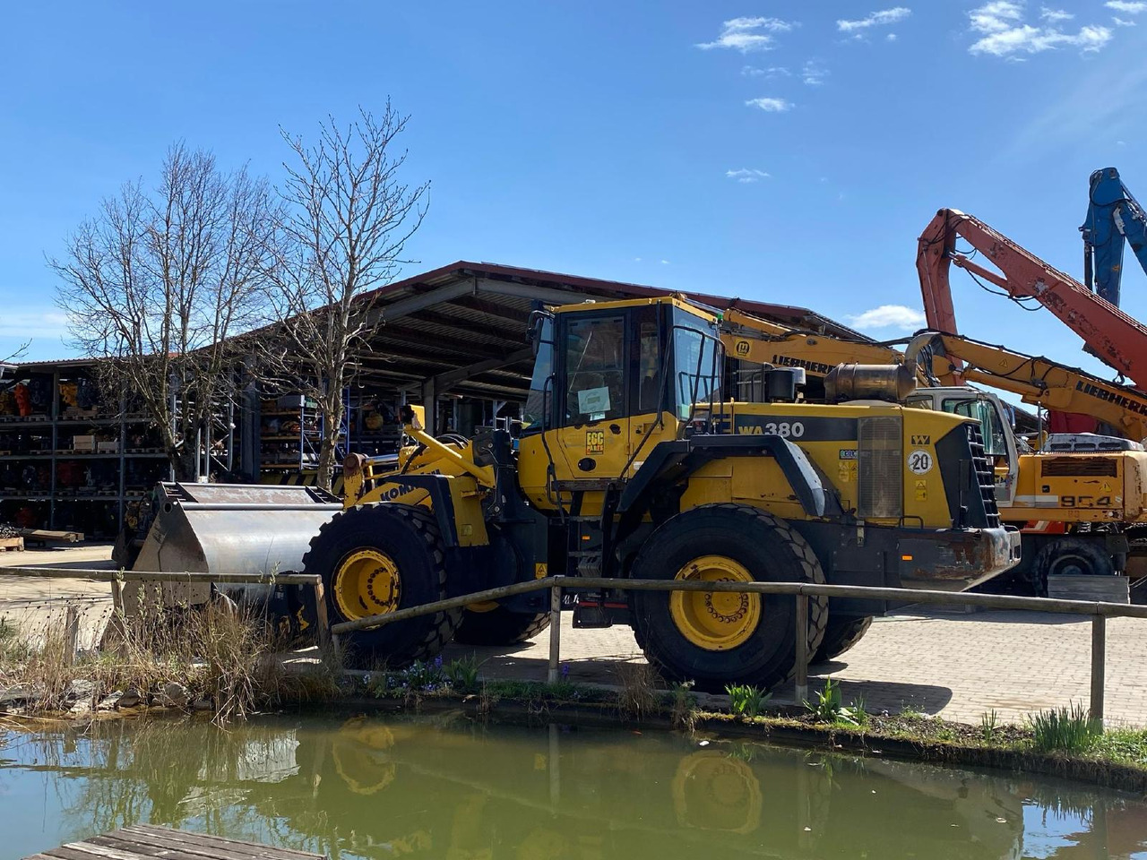 Колёсный погрузчик Komatsu WA 380: фото 7