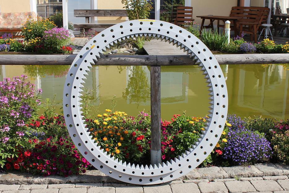 Liebherr R 912 HDSL Lit - Поворотное кольцо для Строительной техники: фото 1 Liebherr R 912 HDSL Lit - Поворотное кольцо для Строительной техники: фото 1