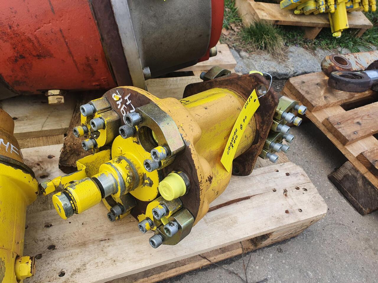 Liebherr R 942 - Гидравлика для Строительной техники: фото 3 Liebherr R 942 - Гидравлика для Строительной техники: фото 3