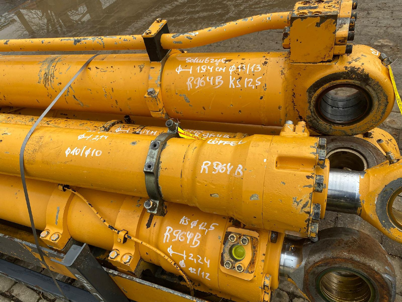 Liebherr R 964 B LIT - Гидравлический цилиндр для Строительной техники: фото 5 Liebherr R 964 B LIT - Гидравлический цилиндр для Строительной техники: фото 5