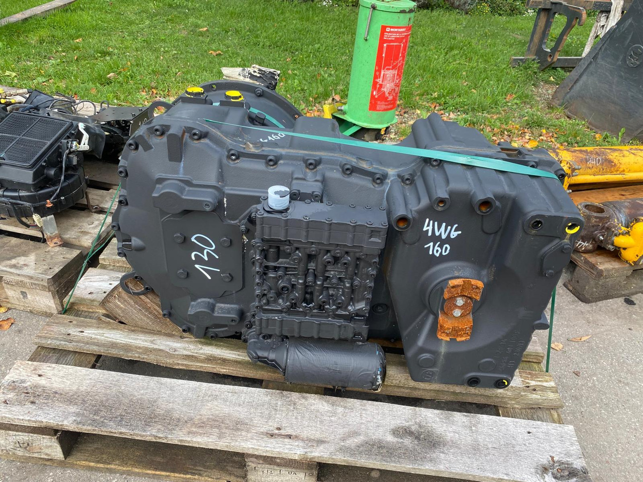 ZF 4 WG 160 - Коробка передач для Строительной техники: фото 2 ZF 4 WG 160 - Коробка передач для Строительной техники: фото 2