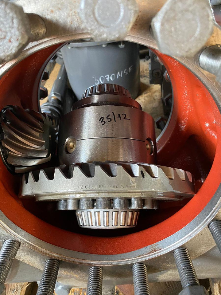 ZF MS E 3070 II - Ось и запчасти для Строительной техники: фото 2 ZF MS E 3070 II - Ось и запчасти для Строительной техники: фото 2