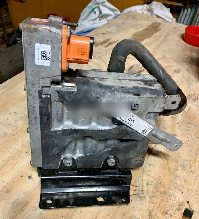 Wymiennik Ciepła Oryginał 12E.963.231B for Volkswagen GOLF VII, E-Golf automobile - Масляный радиатор для Легковых автомобилей: фото 2 Wymiennik Ciepła Oryginał 12E.963.231B for Volkswagen GOLF VII, E-Golf automobile - Масляный радиатор для Легковых автомобилей: фото 2