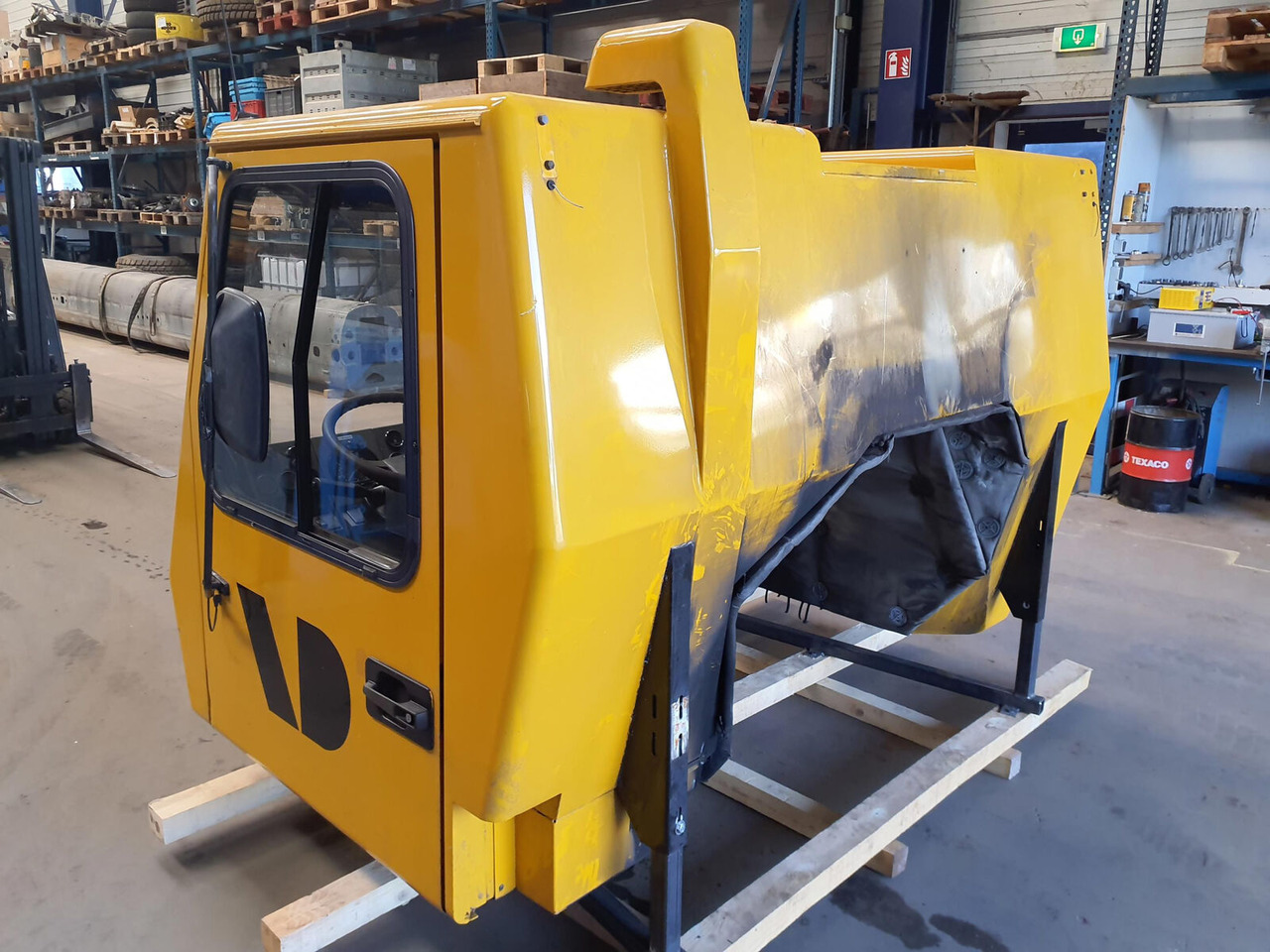 Grove GMK 3050 driver cabine complete - Кабина для Мобильных кранов: фото 4 Grove GMK 3050 driver cabine complete - Кабина для Мобильных кранов: фото 4