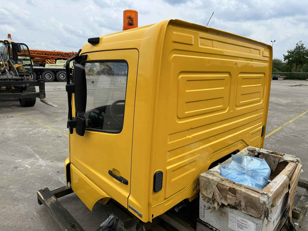 Grove GMK 4100-5110-5130-2 lower cab new - Кабина для Мобильных кранов: фото 4 Grove GMK 4100-5110-5130-2 lower cab new - Кабина для Мобильных кранов: фото 4