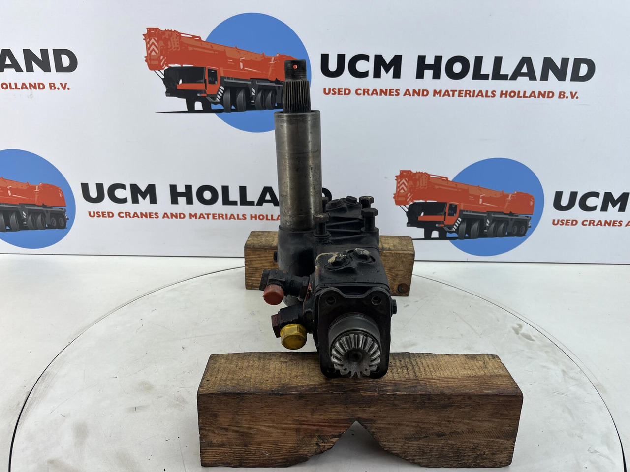 Krupp 4070 GMT steering box - Рулевой механизм для Мобильных кранов: фото 3 Krupp 4070 GMT steering box - Рулевой механизм для Мобильных кранов: фото 3