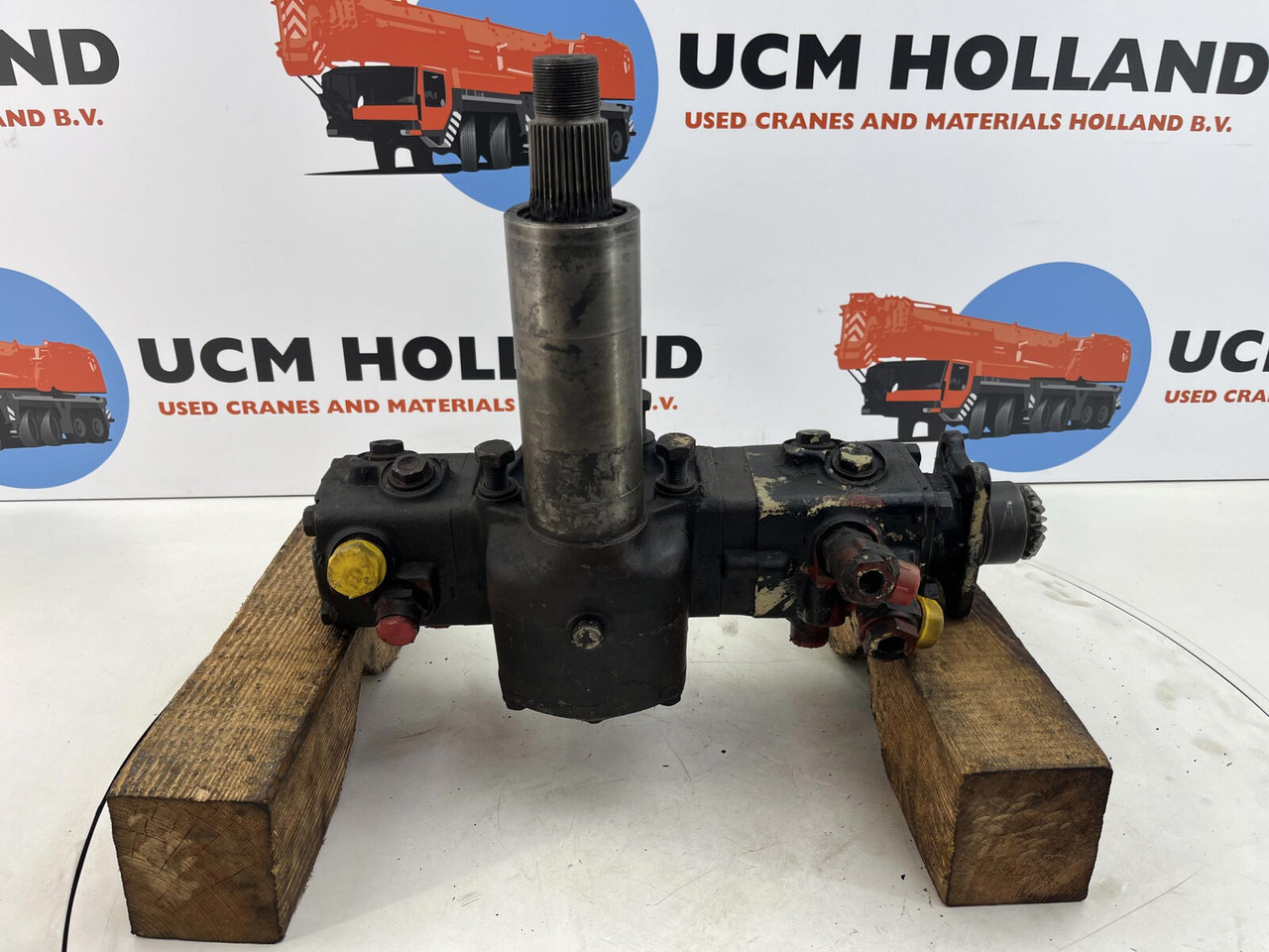 Krupp 4070 GMT steering box - Рулевой механизм для Мобильных кранов: фото 4 Krupp 4070 GMT steering box - Рулевой механизм для Мобильных кранов: фото 4