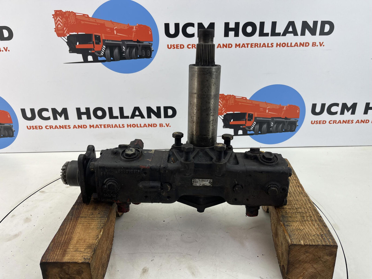 Krupp 4070 GMT steering box - Рулевой механизм для Мобильных кранов: фото 2 Krupp 4070 GMT steering box - Рулевой механизм для Мобильных кранов: фото 2