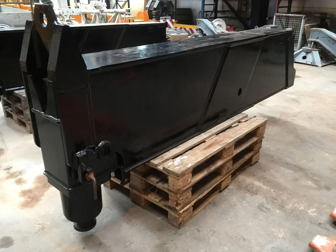 Krupp KMK 6200 sliding beam complete rear - Подвеска для Мобильных кранов: фото 5 Krupp KMK 6200 sliding beam complete rear - Подвеска для Мобильных кранов: фото 5