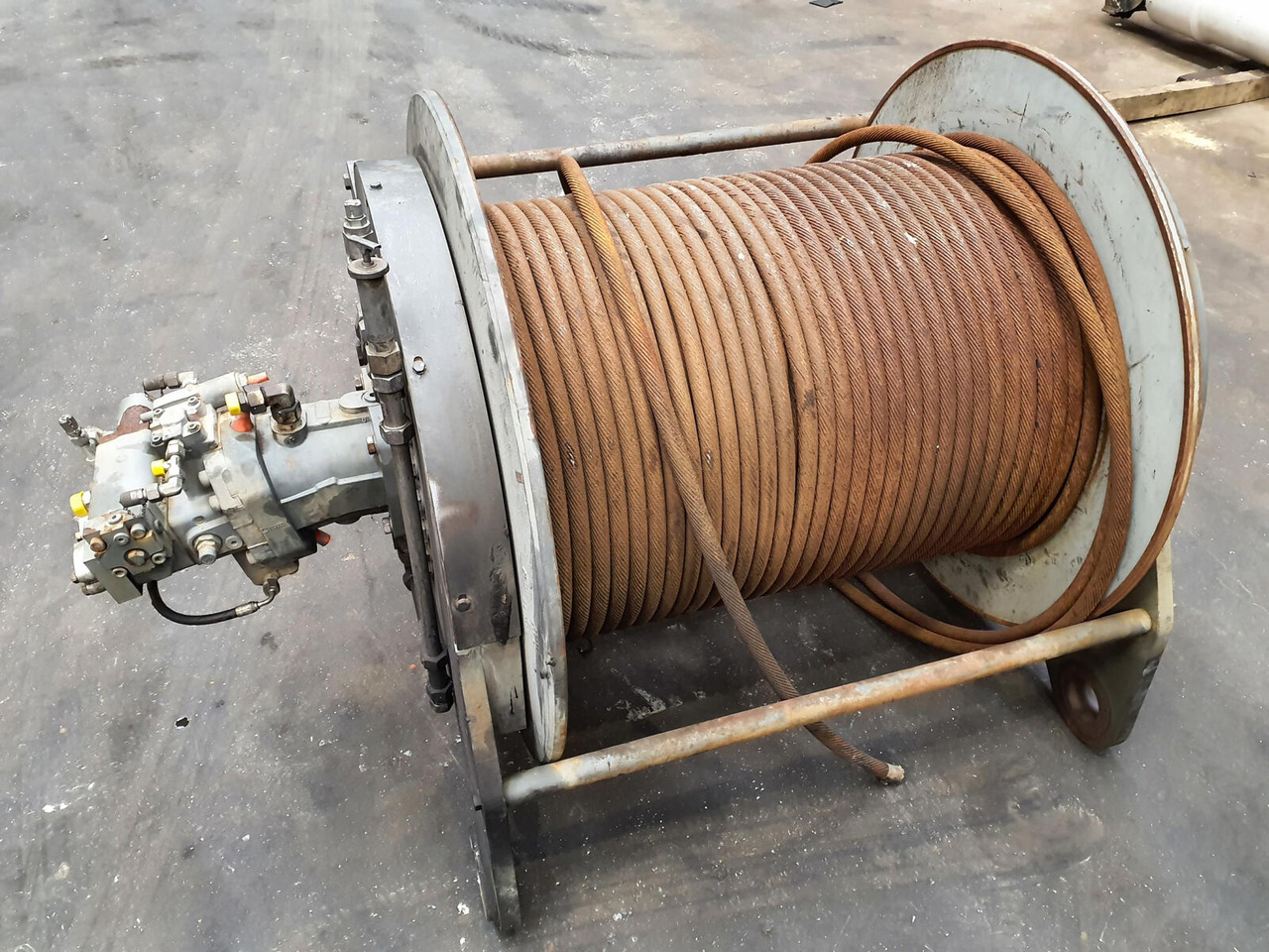 Liebherr LR 1160 COMPACT ROPE WINCH - Лебёдка для Гусеничных кранов: фото 1 Liebherr LR 1160 COMPACT ROPE WINCH - Лебёдка для Гусеничных кранов: фото 1