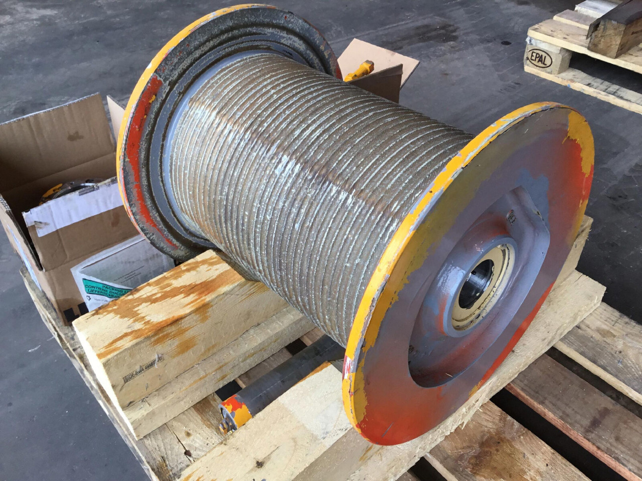 Liebherr LTM 1030/2 winch - Лебёдка для Мобильных кранов: фото 1 Liebherr LTM 1030/2 winch - Лебёдка для Мобильных кранов: фото 1