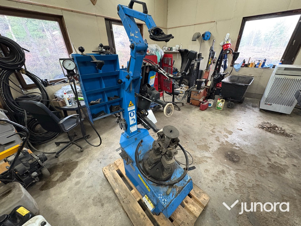 Däckmonteringsmaskin - Butler - Оборудование для гаражей/ Мастерских: фото 4 Däckmonteringsmaskin - Butler - Оборудование для гаражей/ Мастерских: фото 4