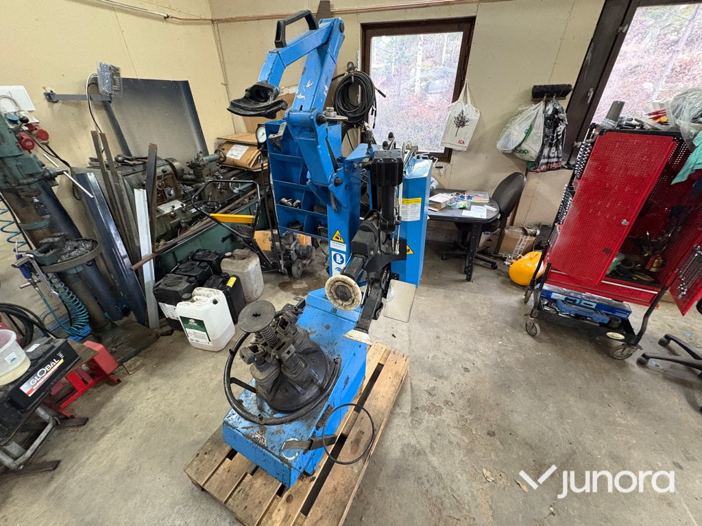 Däckmonteringsmaskin - Butler - Оборудование для гаражей/ Мастерских: фото 3 Däckmonteringsmaskin - Butler - Оборудование для гаражей/ Мастерских: фото 3