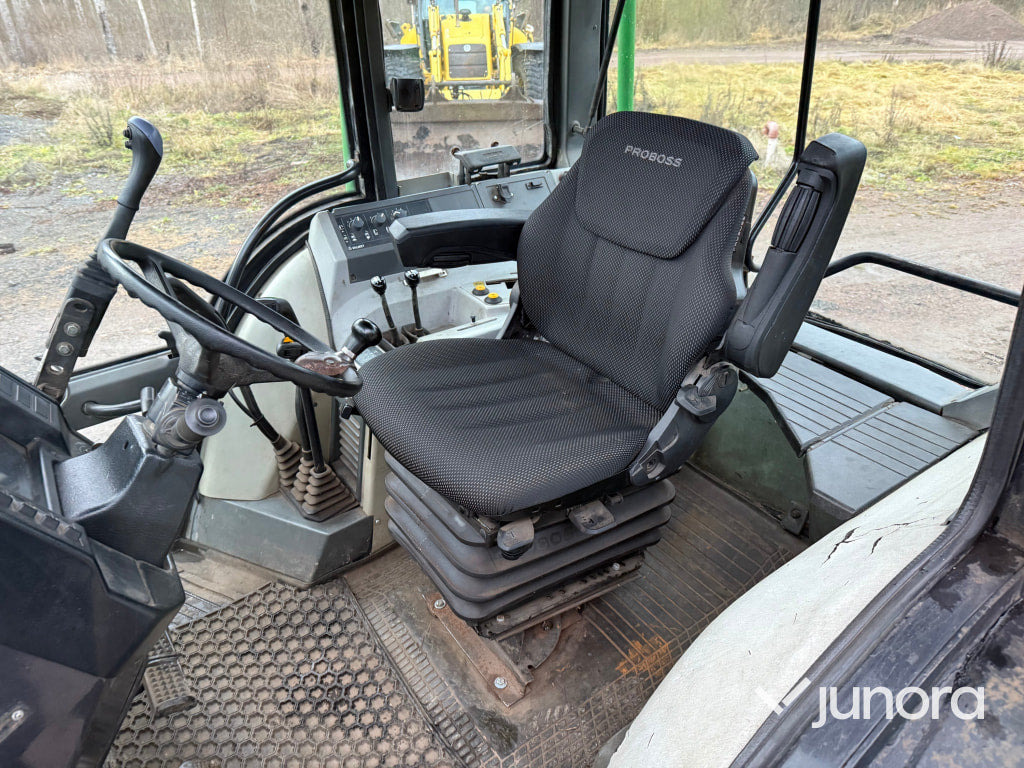 Traktor - Valmet 6300, Skogsutrustad - Трактор: фото 5 Traktor - Valmet 6300, Skogsutrustad - Трактор: фото 5