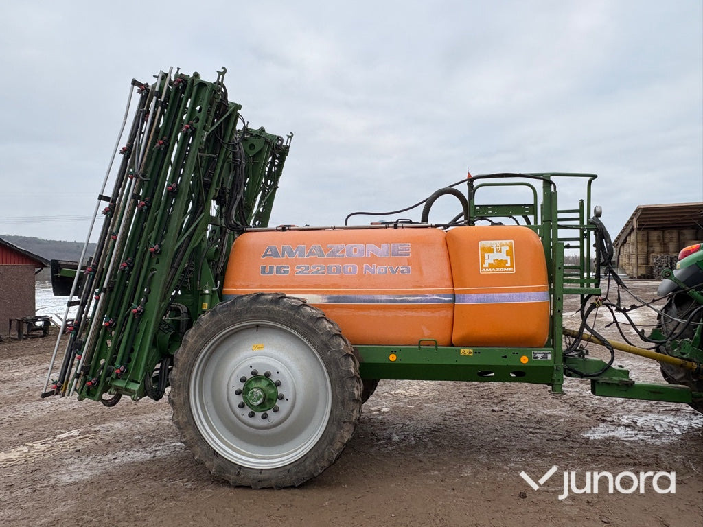 Växtskyddsspruta – Amazone UG 2200 Nova - Прицепной опрыскиватель: фото 2 Växtskyddsspruta – Amazone UG 2200 Nova - Прицепной опрыскиватель: фото 2