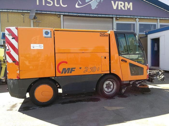 Aebi MFH2500 - Подметально-уборочная машина: фото 1 Aebi MFH2500 - Подметально-уборочная машина: фото 1