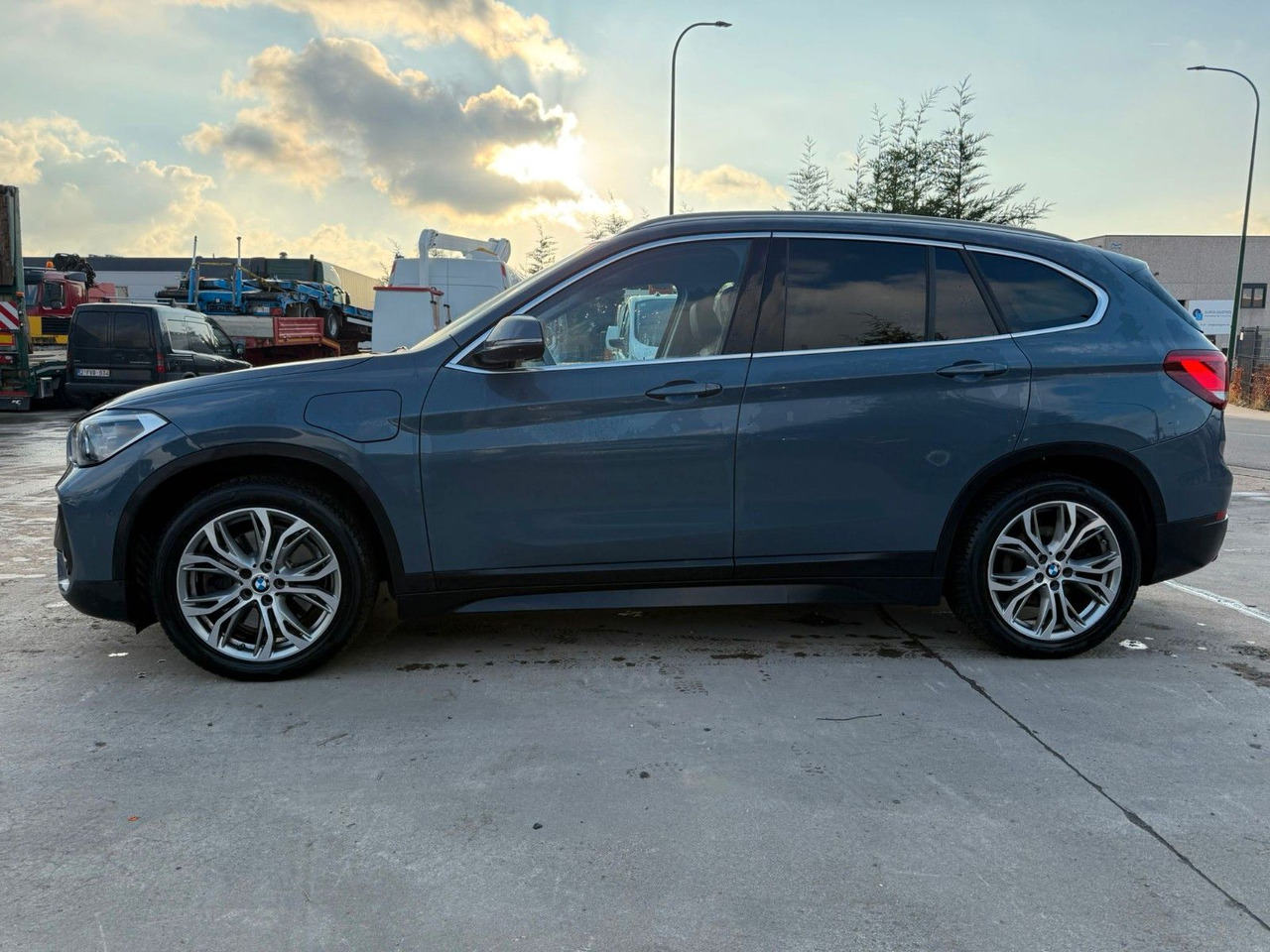BMW X1 xDrive25e. EXP €11 900. - Внедорожник: фото 5 BMW X1 xDrive25e. EXP €11 900. - Внедорожник: фото 5