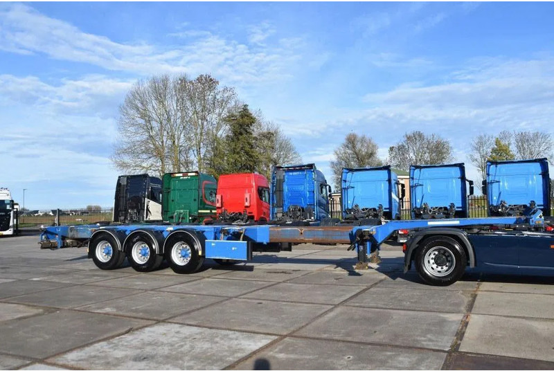 D-Tec FT-43-03V - DAMAGED - ALL CONNECTIONS - 3 x EXTENDABLE - LIFT AXLE - BPW AXLES - DRUM BRAKES - - Полуприцеп-контейнеровоз/ Сменный кузов: фото 1 D-Tec FT-43-03V - DAMAGED - ALL CONNECTIONS - 3 x EXTENDABLE - LIFT AXLE - BPW AXLES - DRUM BRAKES - - Полуприцеп-контейнеровоз/ Сменный кузов: фото 1