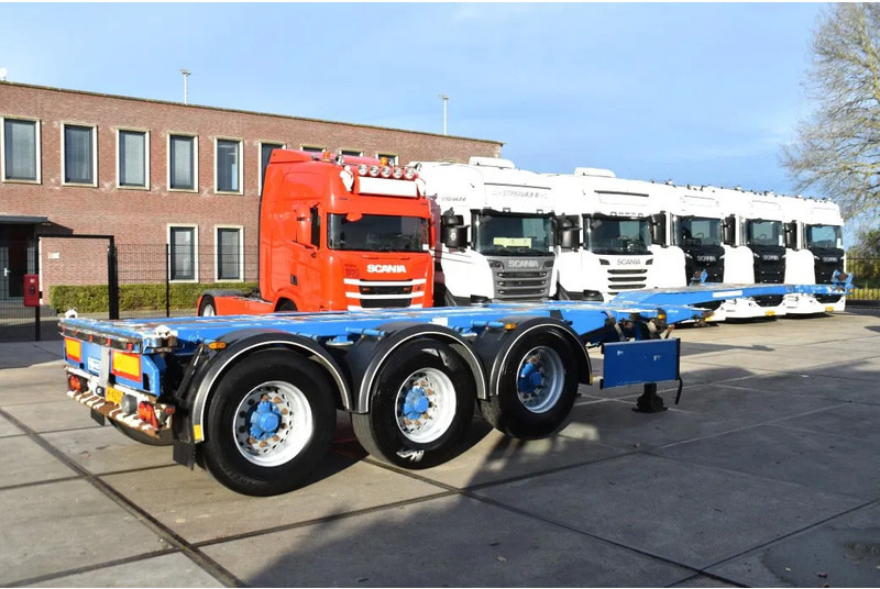D-Tec FT-43-03V - DAMAGED - ALL CONNECTIONS - 3 x EXTENDABLE - LIFT AXLE - BPW AXLES - DRUM BRAKES - - Полуприцеп-контейнеровоз/ Сменный кузов: фото 3 D-Tec FT-43-03V - DAMAGED - ALL CONNECTIONS - 3 x EXTENDABLE - LIFT AXLE - BPW AXLES - DRUM BRAKES - - Полуприцеп-контейнеровоз/ Сменный кузов: фото 3