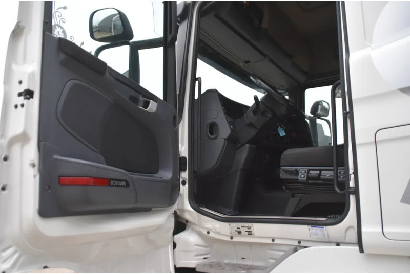 Scania R450 HL 4x2MNB - CROWN EDITION - SCR ONLY - RETARDER - FULL AIR - PTO - NAVI - 2 BEDS - XENON - - Тягач: фото 4 Scania R450 HL 4x2MNB - CROWN EDITION - SCR ONLY - RETARDER - FULL AIR - PTO - NAVI - 2 BEDS - XENON - - Тягач: фото 4