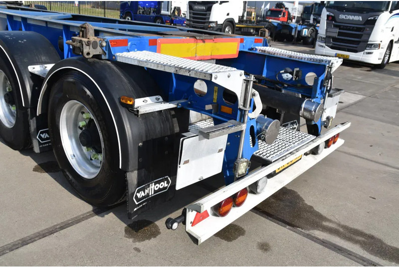 Van Hool A3C002 - ADR FL - 20 FT SWAP - LIFT AXLE - BPW AXLES - DISC BRAKES - 3180 KG EMPTY WEIGHT ! - Полуприцеп-контейнеровоз/ Сменный кузов: фото 3 Van Hool A3C002 - ADR FL - 20 FT SWAP - LIFT AXLE - BPW AXLES - DISC BRAKES - 3180 KG EMPTY WEIGHT ! - Полуприцеп-контейнеровоз/ Сменный кузов: фото 3