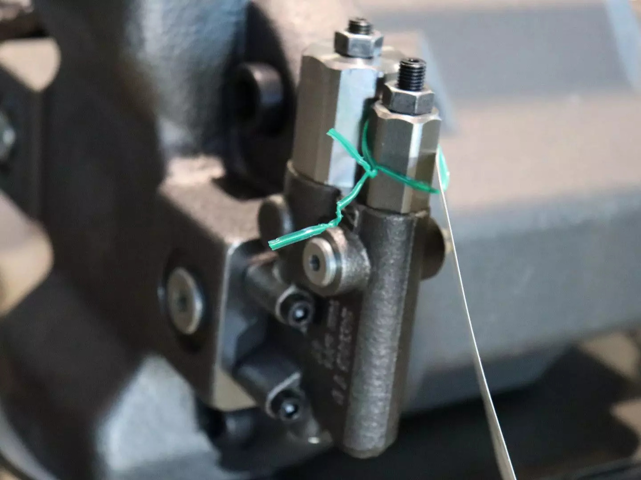 REXROTH A10VO100DFR/31L-VSC62N00 - Гидравлический насос для Погрузочно-разгрузочной техники: фото 3 REXROTH A10VO100DFR/31L-VSC62N00 - Гидравлический насос для Погрузочно-разгрузочной техники: фото 3