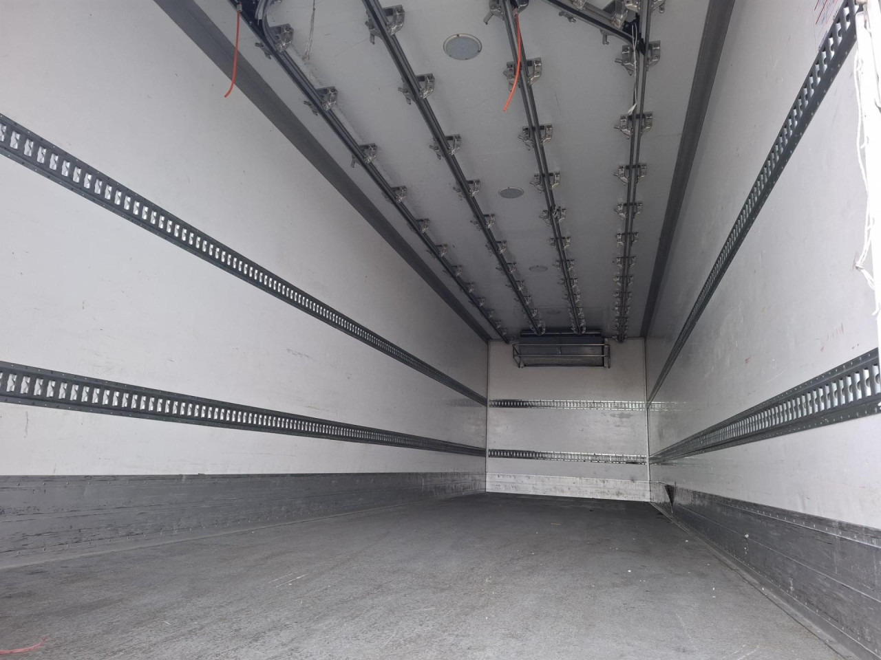 SCANIA P 280 DB4x2HNA - Грузовик-шасси: фото 5 SCANIA P 280 DB4x2HNA - Грузовик-шасси: фото 5