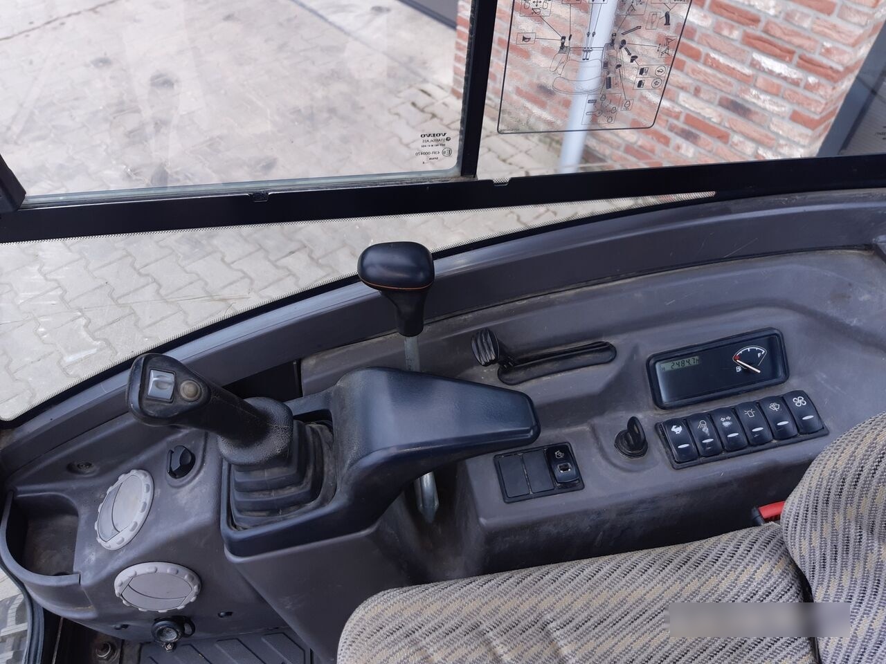 Мини-экскаватор Volvo EC18D: фото 7 Мини-экскаватор Volvo EC18D: фото 7