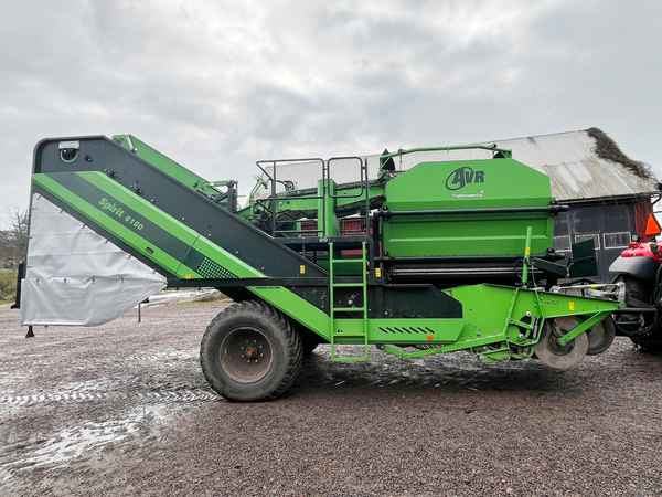 AVR AVR SPIRIT 6100 - Комбайн: фото 1 AVR AVR SPIRIT 6100 - Комбайн: фото 1