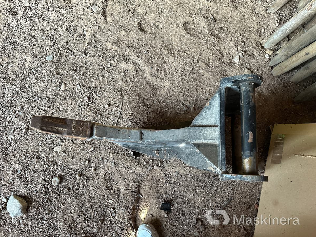 Engcon R10 2,5" Tjälkrok Engcon R10 S45 - Рыхлитель: фото 4 Engcon R10 2,5" Tjälkrok Engcon R10 S45 - Рыхлитель: фото 4