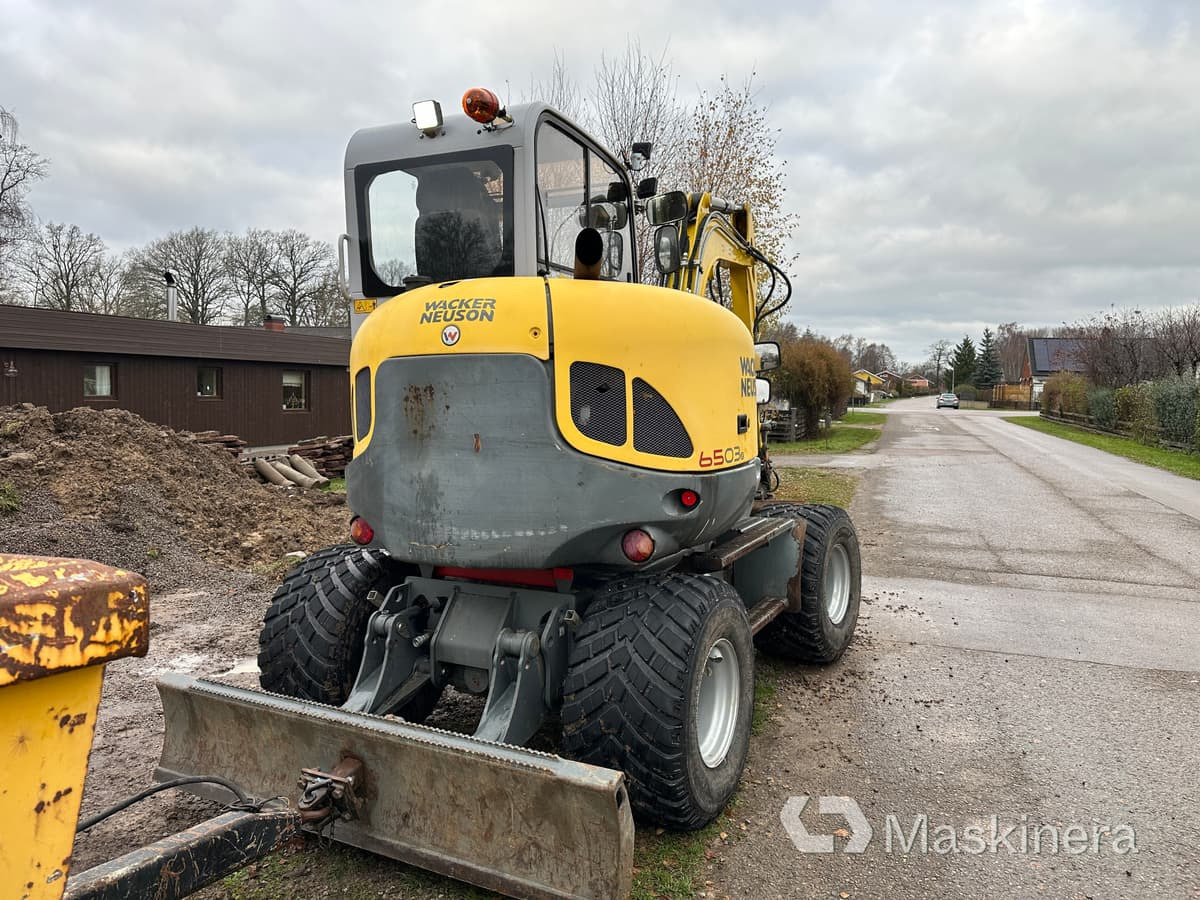 Hjulgrävare Wacker Neuson 6503-2 med vagn & redskap - Гусеничный экскаватор: фото 4 Hjulgrävare Wacker Neuson 6503-2 med vagn & redskap - Гусеничный экскаватор: фото 4