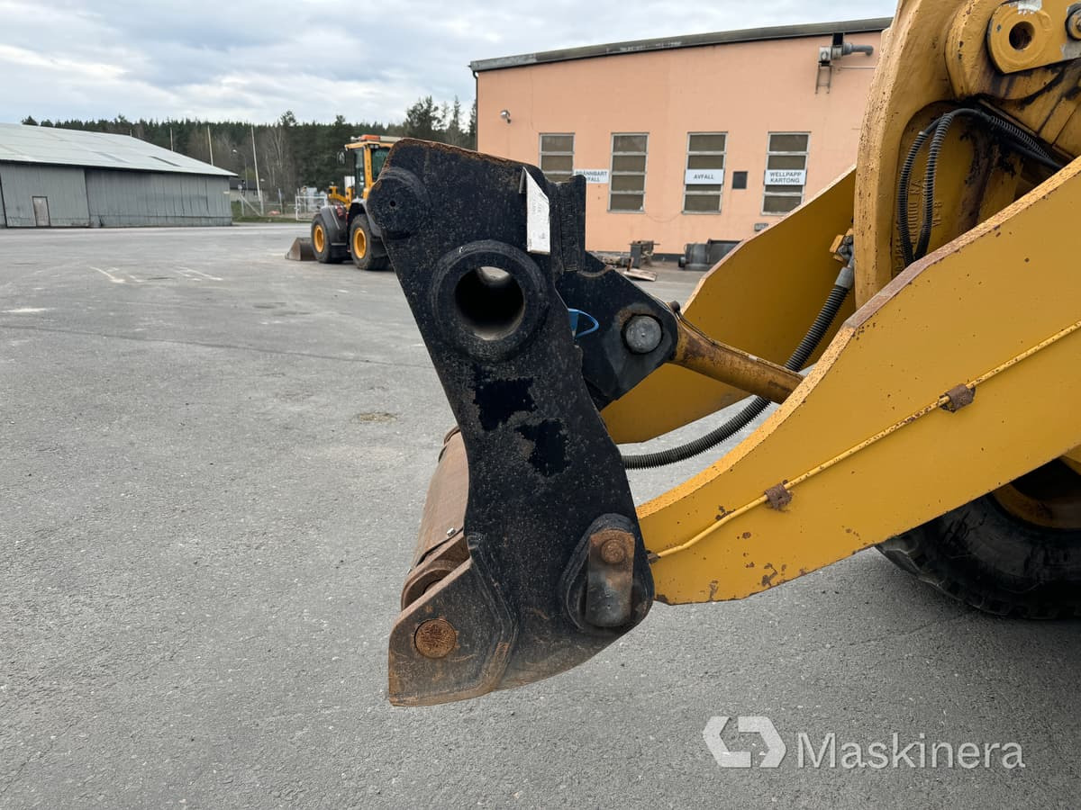 Колёсный погрузчик Hjullastare CAT 972K: фото 17 Колёсный погрузчик Hjullastare CAT 972K: фото 17