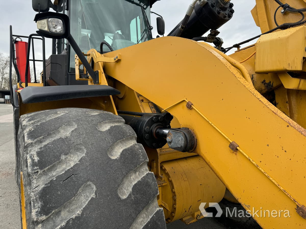 Колёсный погрузчик Hjullastare CAT 972K: фото 23 Колёсный погрузчик Hjullastare CAT 972K: фото 23