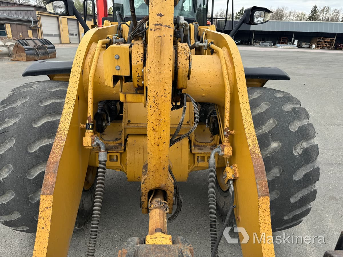 Колёсный погрузчик Hjullastare CAT 972K: фото 14 Колёсный погрузчик Hjullastare CAT 972K: фото 14