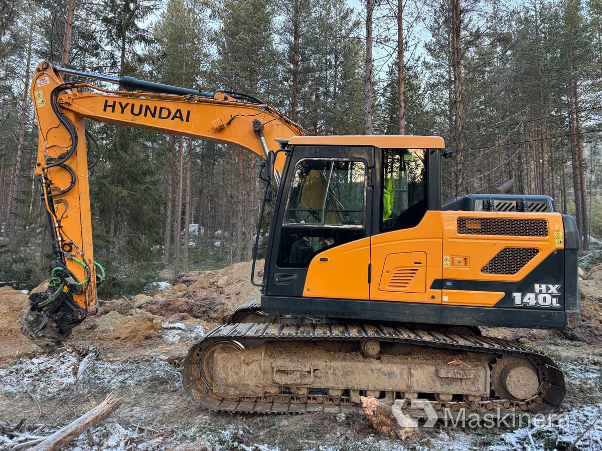 Hyundai HX 140 L Grävmaskin Hyundai HX140 L med tillbehör - Гусеничный экскаватор: фото 2 Hyundai HX 140 L Grävmaskin Hyundai HX140 L med tillbehör - Гусеничный экскаватор: фото 2
