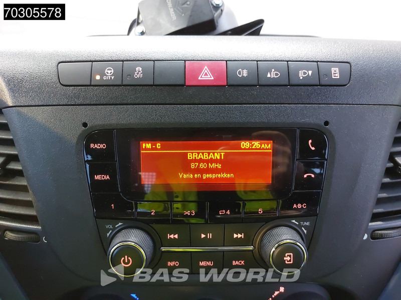 Малотоннажный бортовой грузовик Iveco Daily 35C18 3.0L Automaat Dubbel Cabine Open Laadbak Dubbellucht LED Airco Cruise Euro6 Pritsche Pickup Airco Cruise control: фото 15 Малотоннажный бортовой грузовик Iveco Daily 35C18 3.0L Automaat Dubbel Cabine Open Laadbak Dubbellucht LED Airco Cruise Euro6 Pritsche Pickup Airco Cruise control: фото 15