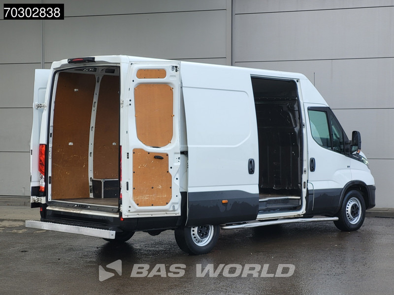 Iveco Daily 35S14 Automaat L2H2 3,5t Trekgewicht ACC LED Navi Airco Camera Parkeersensoren APK 09-2026 L2 Airco - Цельнометаллический фургон: фото 3 Iveco Daily 35S14 Automaat L2H2 3,5t Trekgewicht ACC LED Navi Airco Camera Parkeersensoren APK 09-2026 L2 Airco - Цельнометаллический фургон: фото 3