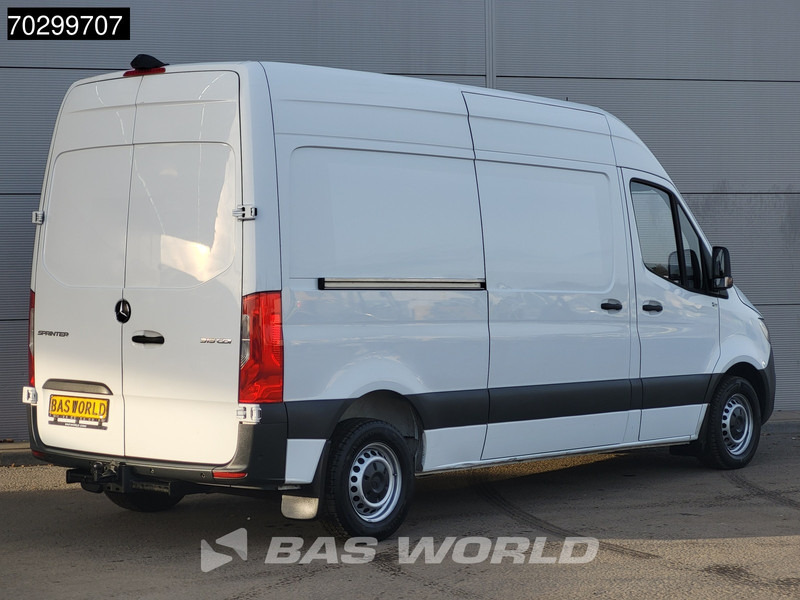 Цельнометаллический фургон Mercedes-Benz Sprinter 315 CDI Automaat L2H2 Trekhaak ACC Airco Camera Parkeersensoren MBUX CarPlay Euro6 L2 Airco Trekhaak: фото 5 Цельнометаллический фургон Mercedes-Benz Sprinter 315 CDI Automaat L2H2 Trekhaak ACC Airco Camera Parkeersensoren MBUX CarPlay Euro6 L2 Airco Trekhaak: фото 5