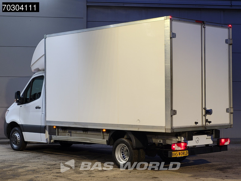 Mercedes-Benz Sprinter 514 CDI Dubbellucht Bakwagen Achterdeuren Airco Cruise MBUX CarPlay Euro6 Meubelbak Koffer Airco Cruise control - Фургон с закрытым кузовом: фото 2 Mercedes-Benz Sprinter 514 CDI Dubbellucht Bakwagen Achterdeuren Airco Cruise MBUX CarPlay Euro6 Meubelbak Koffer Airco Cruise control - Фургон с закрытым кузовом: фото 2