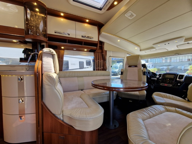 Carthago E-Line 51 QB - Интегрированный автодом: фото 4 Carthago E-Line 51 QB - Интегрированный автодом: фото 4