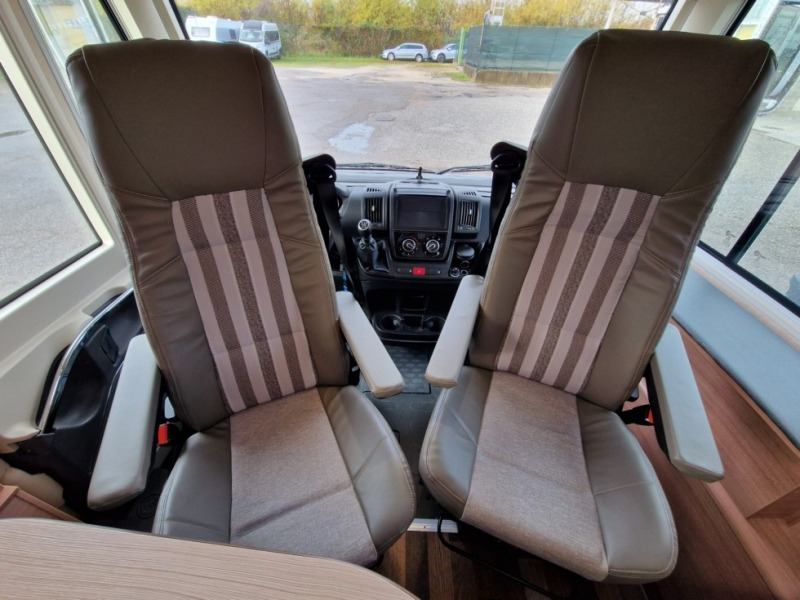 Knaus Sky I 650 MG - Интегрированный автодом: фото 4 Knaus Sky I 650 MG - Интегрированный автодом: фото 4