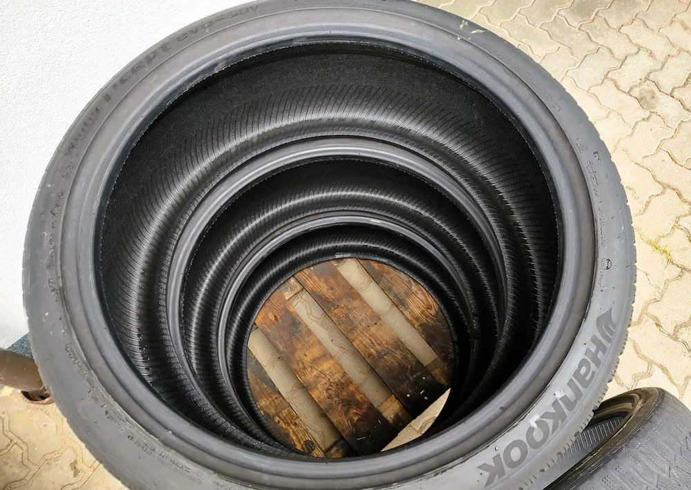 Opony zimowe Hankook Winter i*cept evo2 SUV 295/35R23 108W M+S - Шина для Легковых автомобилей: фото 5 Opony zimowe Hankook Winter i*cept evo2 SUV 295/35R23 108W M+S - Шина для Легковых автомобилей: фото 5