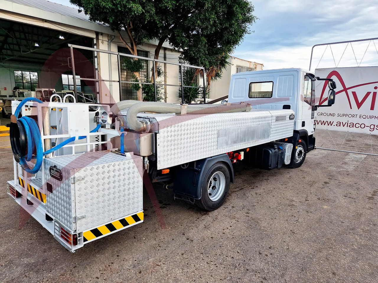 MARZASA PLE-2.8-0.2-TN - Машина для обслуживания туалетных отсеков: фото 3 MARZASA PLE-2.8-0.2-TN - Машина для обслуживания туалетных отсеков: фото 3