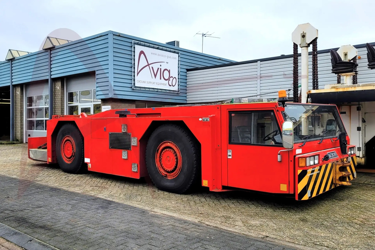 SCHOPF F396P - Аэродромный тягач: фото 1 SCHOPF F396P - Аэродромный тягач: фото 1