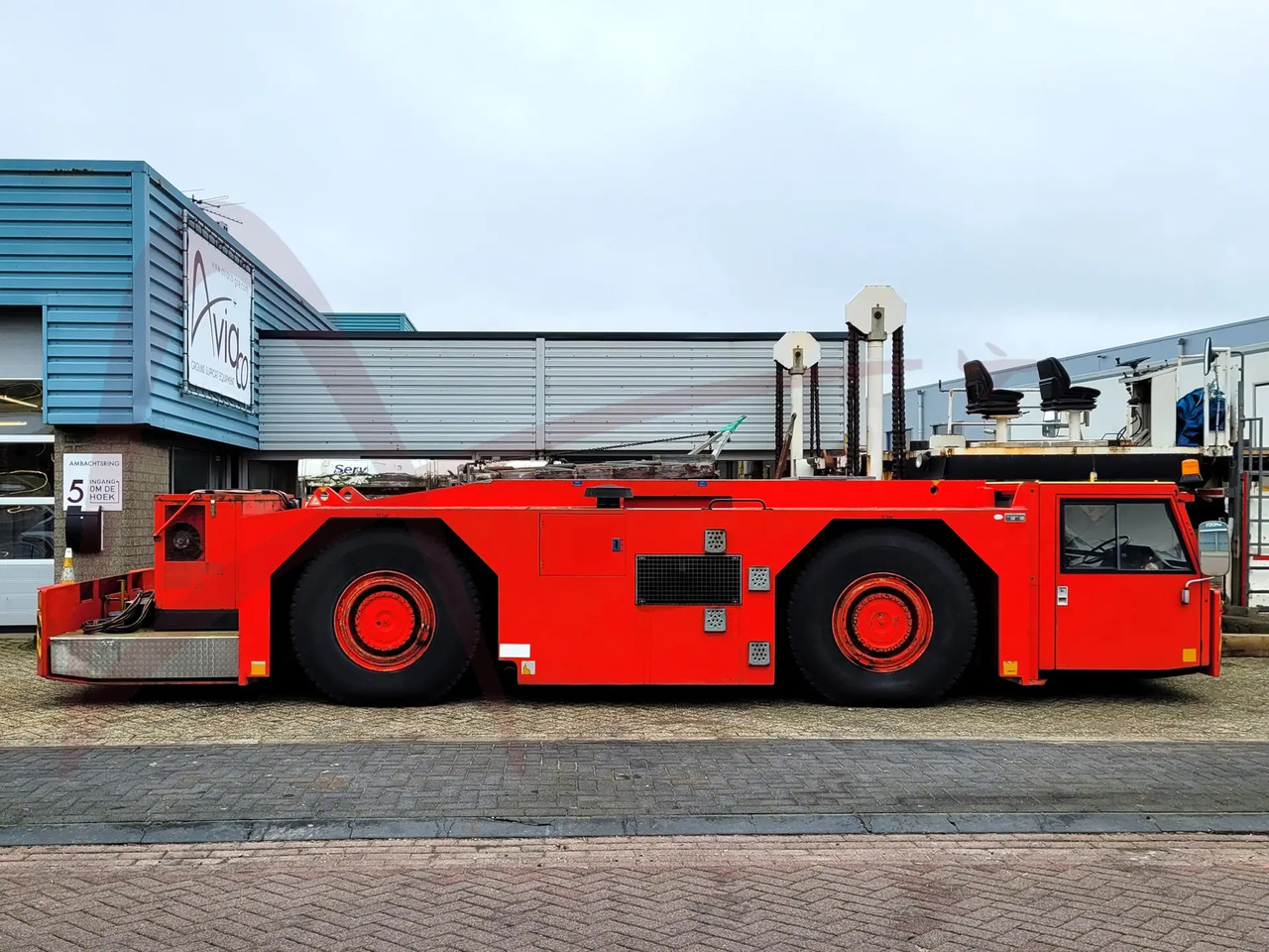 SCHOPF F396P - Аэродромный тягач: фото 3 SCHOPF F396P - Аэродромный тягач: фото 3