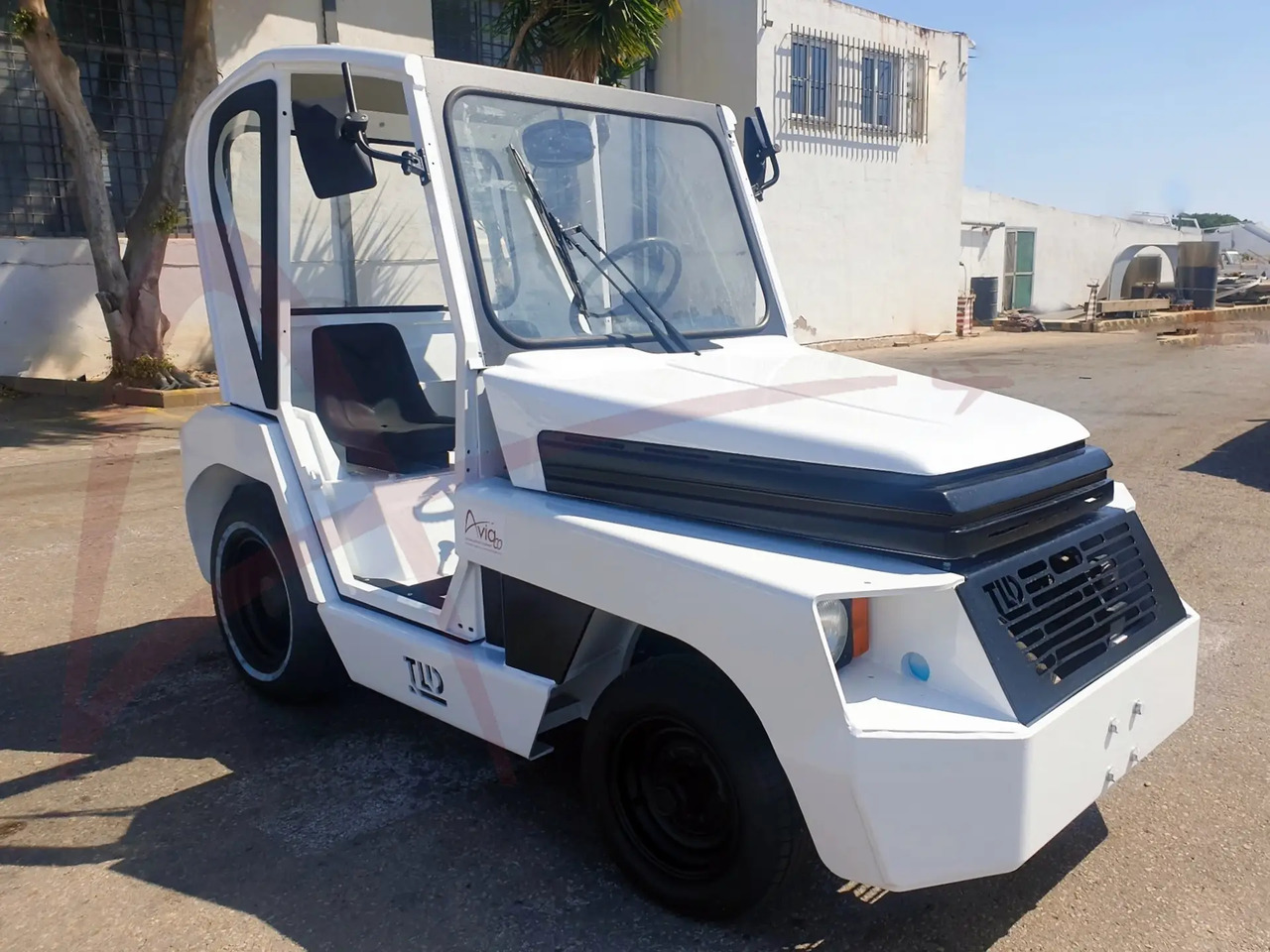 TLD TMX-20 - Багажный тягач: фото 2 TLD TMX-20 - Багажный тягач: фото 2