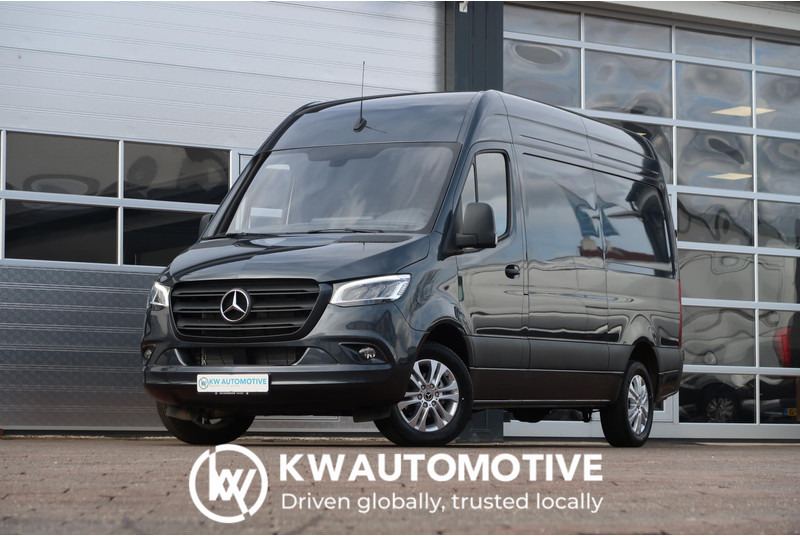 Mercedes-Benz Sprinter 317 CDI L2H2 RWD BPM VRIJ/ AUT/ 3.5T/ LED/ CAMERA/ MBUX/ CRUISE/ CLIMA - Цельнометаллический фургон: фото 1 Mercedes-Benz Sprinter 317 CDI L2H2 RWD BPM VRIJ/ AUT/ 3.5T/ LED/ CAMERA/ MBUX/ CRUISE/ CLIMA - Цельнометаллический фургон: фото 1