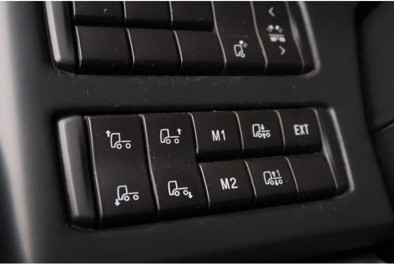 Scania P500 6x2/ FULL AIR/ HYDRAULIC/ LEATHER/ 2.950 WB/ DIFF LOCK/ SLIDE DISH - Тягач: фото 4 Scania P500 6x2/ FULL AIR/ HYDRAULIC/ LEATHER/ 2.950 WB/ DIFF LOCK/ SLIDE DISH - Тягач: фото 4